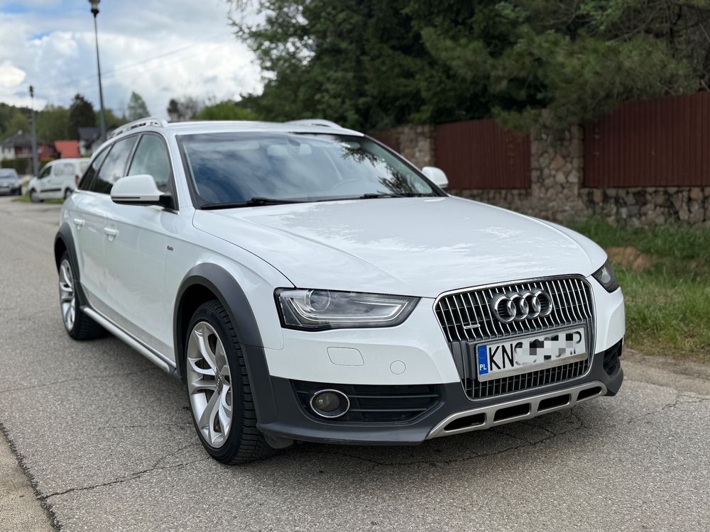 Audi A4 B8 2.0 TDI DPF S tronic 2012