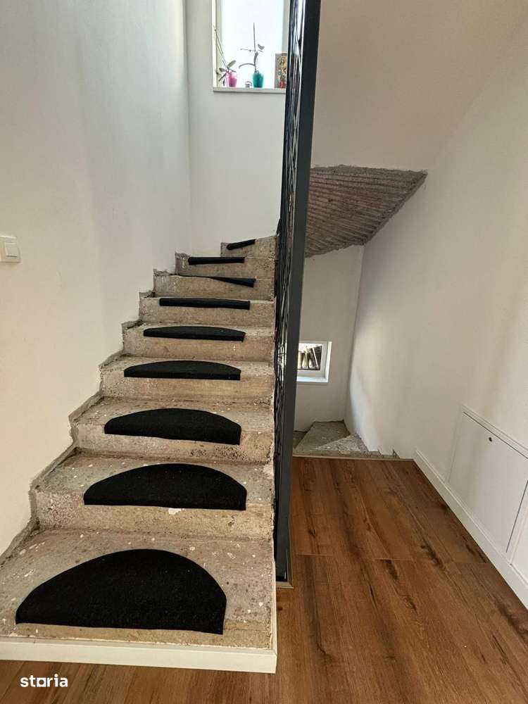 Livezeni - Vanzare casa 4 camere - Str. Padurii - Imagine principală: 5/12