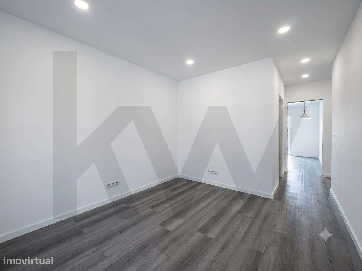 Apartamento T2 Totalmente remodelado | Baixa da Banheira – Moita-10