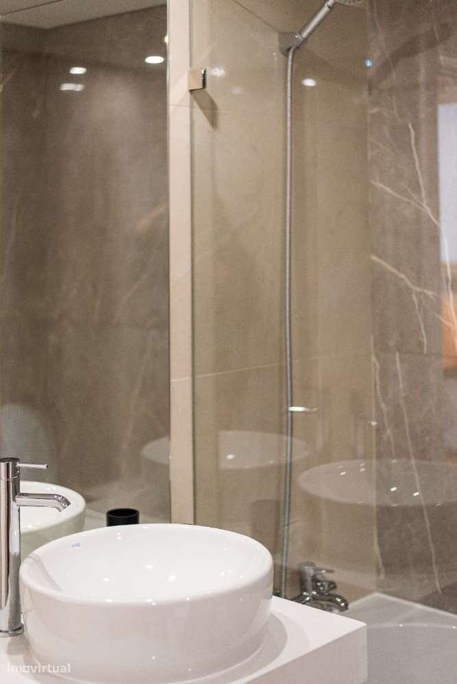 Apartamento T2 novo, com rentabilidade garantida nos Anjos-16