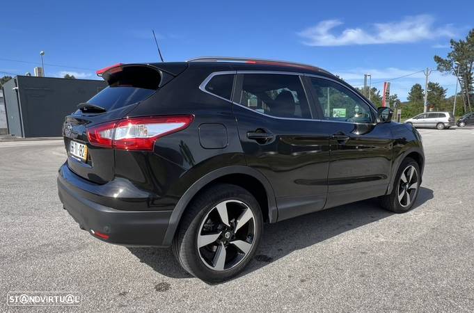 Nissan Qashqai 1.6 DCi Xtronic TEKNA - 4