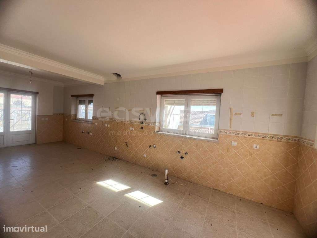 Moradia T4 Perto de Óbidos com Vista desafogada em Terreno de 2.100 m² - Grande imagem: 5/31