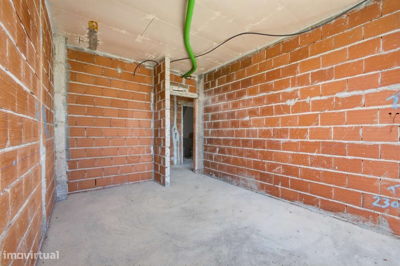 Moradia T4 com piscina em lote de 759m2 em Amoreira Óbidos-15