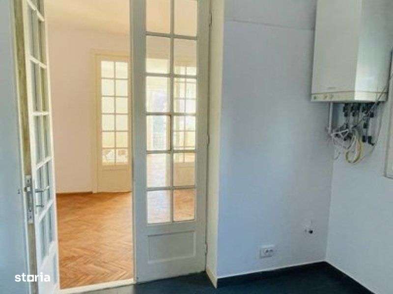 Apartament 3 camere de vanzare zona Stirbei Voda - Cismigiu-4