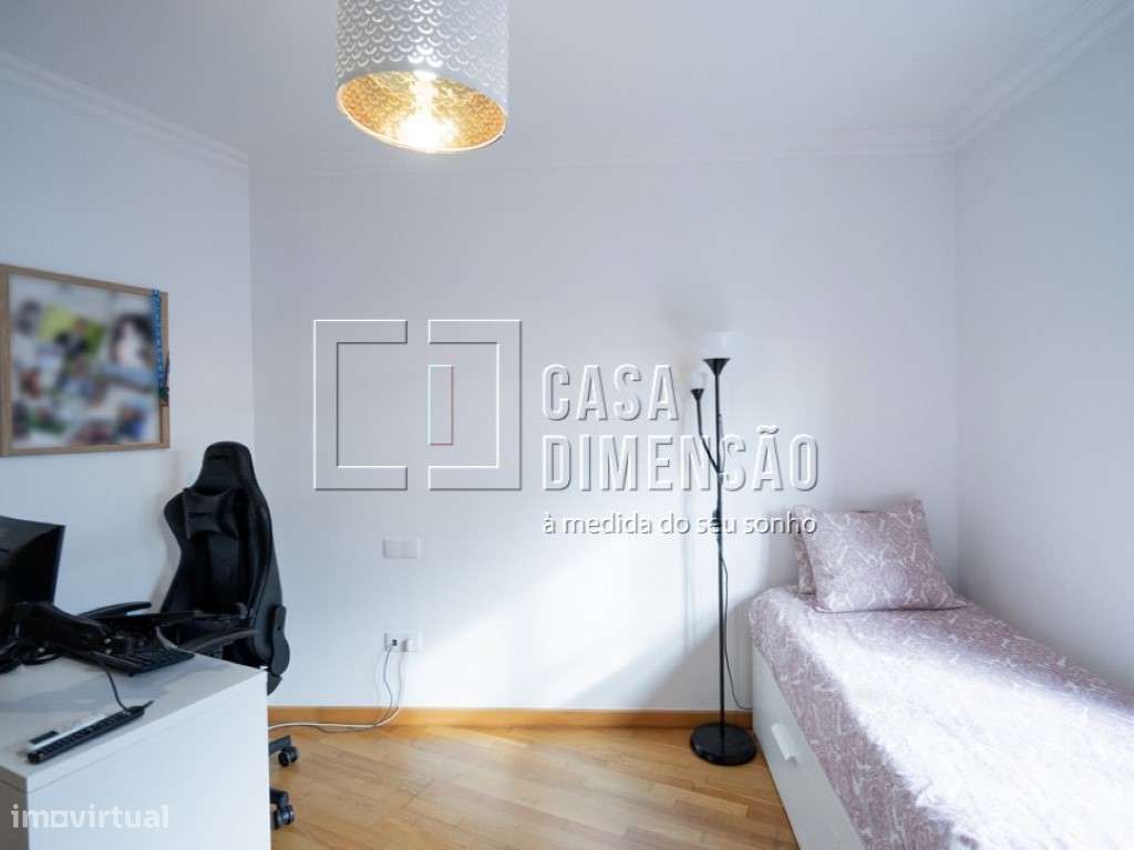 Apartamento de tipologia T2 na Serra de Carnaxide, como NOVO!!-42