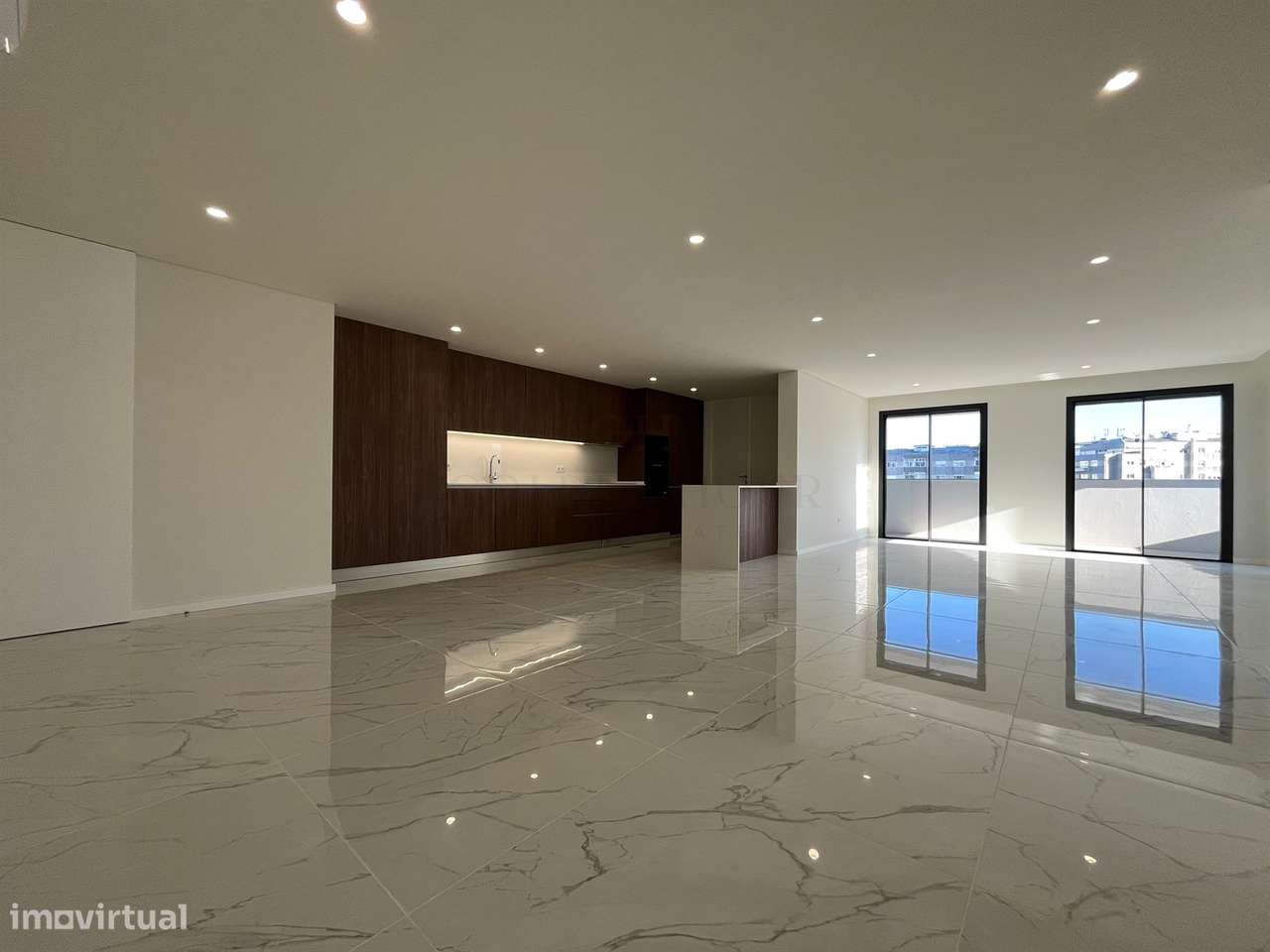 T3 em Gaia Centro | Varanda 23m² e Domótica - Grande imagem: 2/25