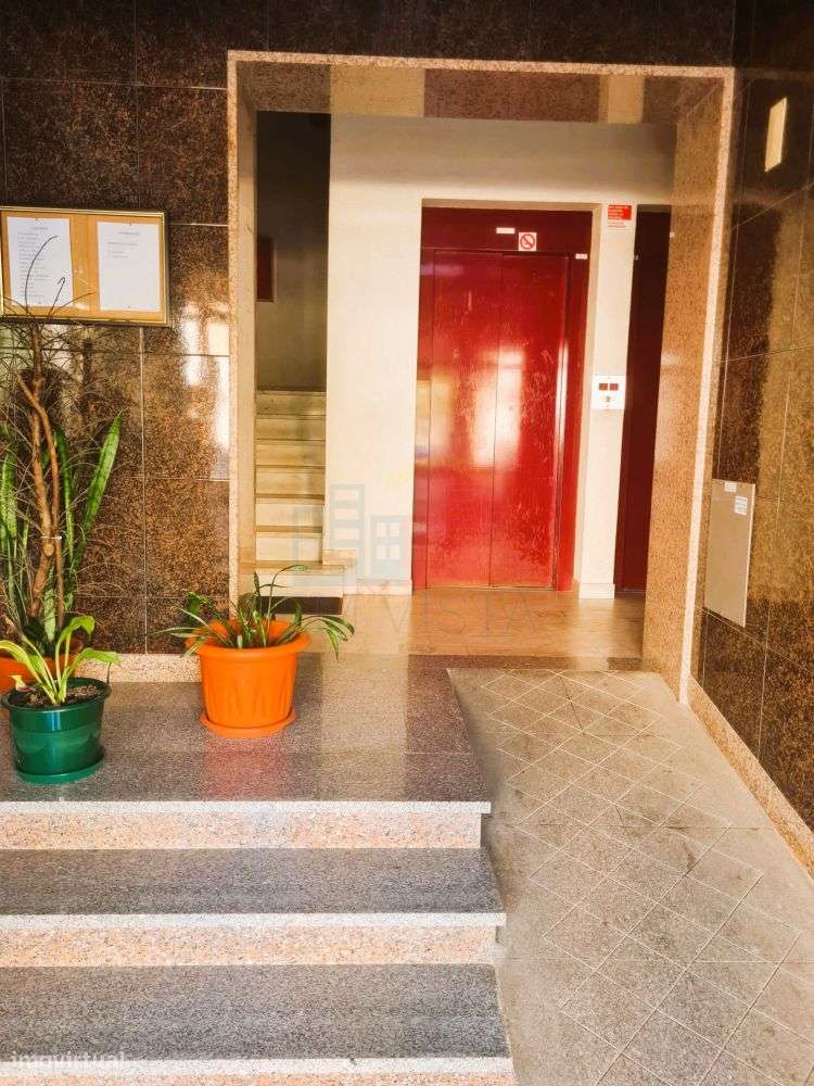 Apartamento T2 em Mem Martins-27