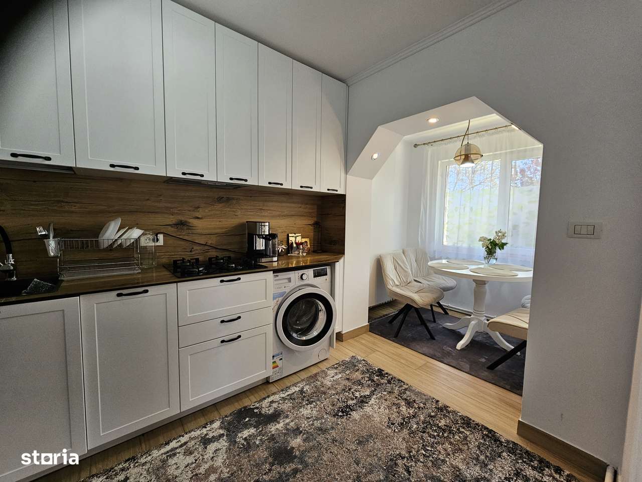 De vanzare casa situata in Ipotesti-9