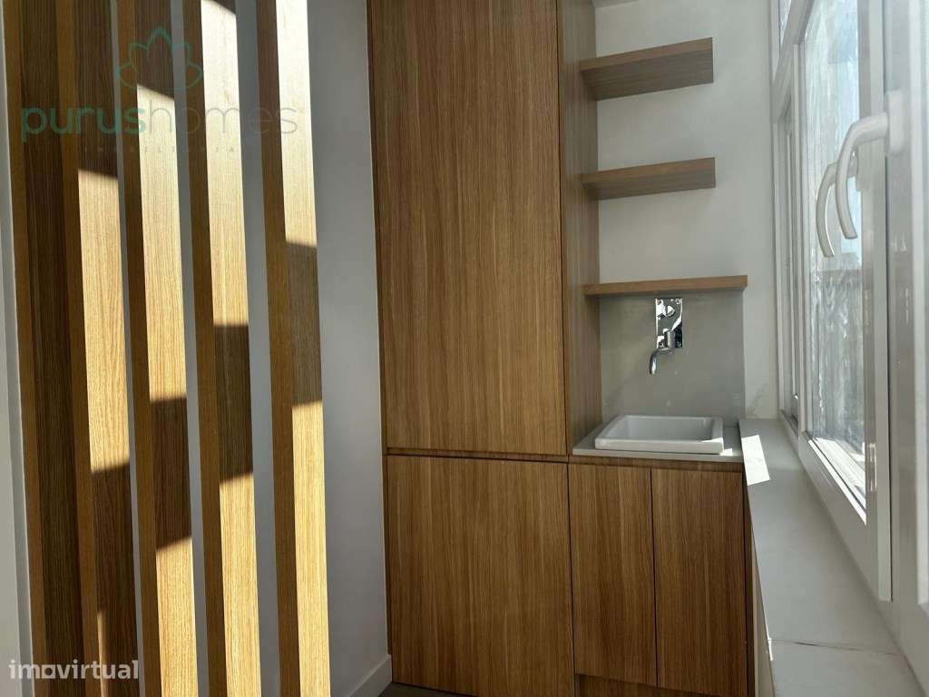 Apartamento T3 Remodelado no Campo Pequeno-10