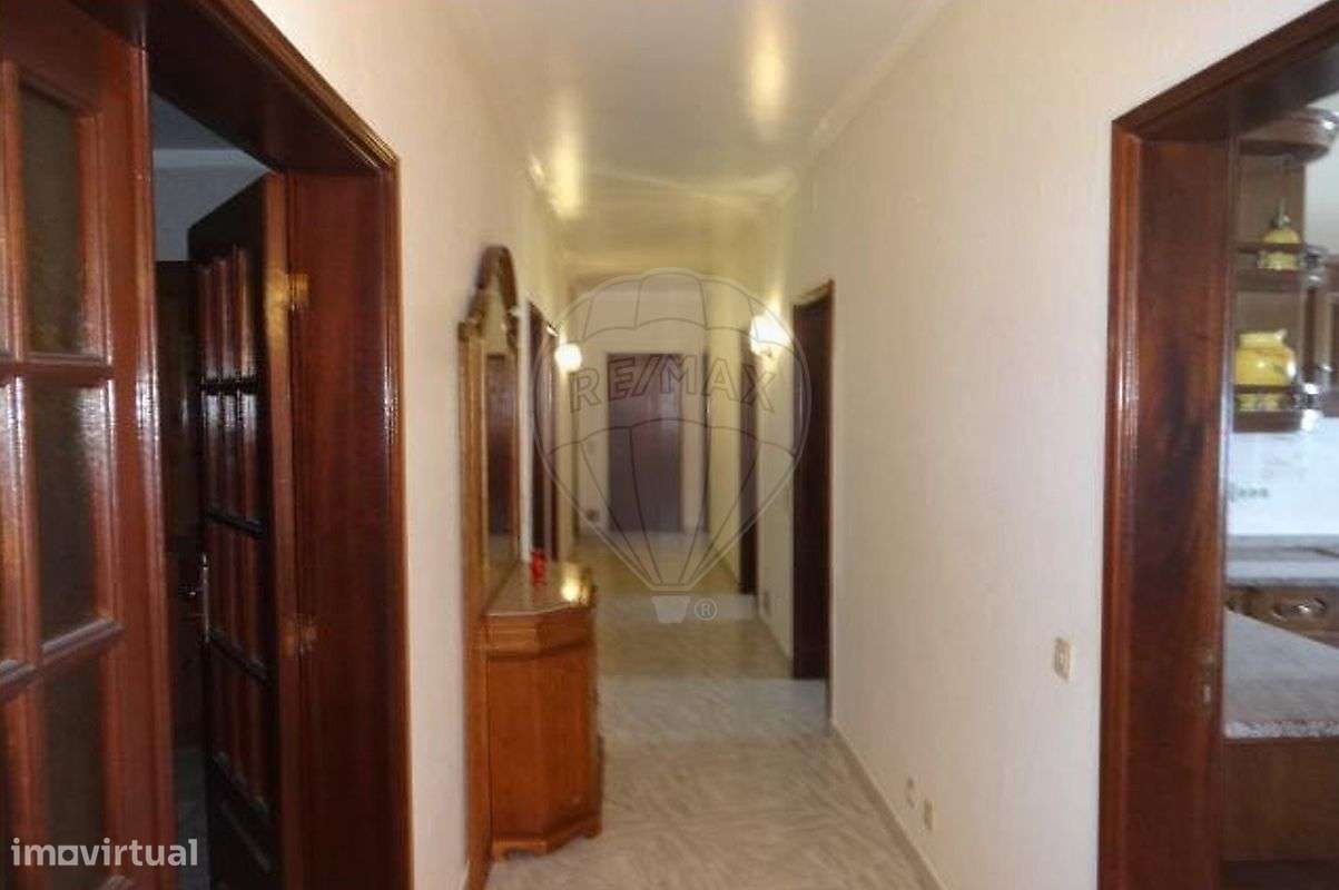 Moradia T4 para venda-9