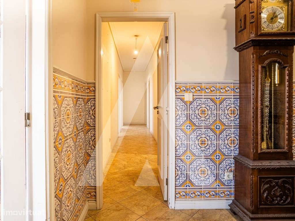 Apartamento T4 com Terraço de 90 m² no Centro de Aveiro-11