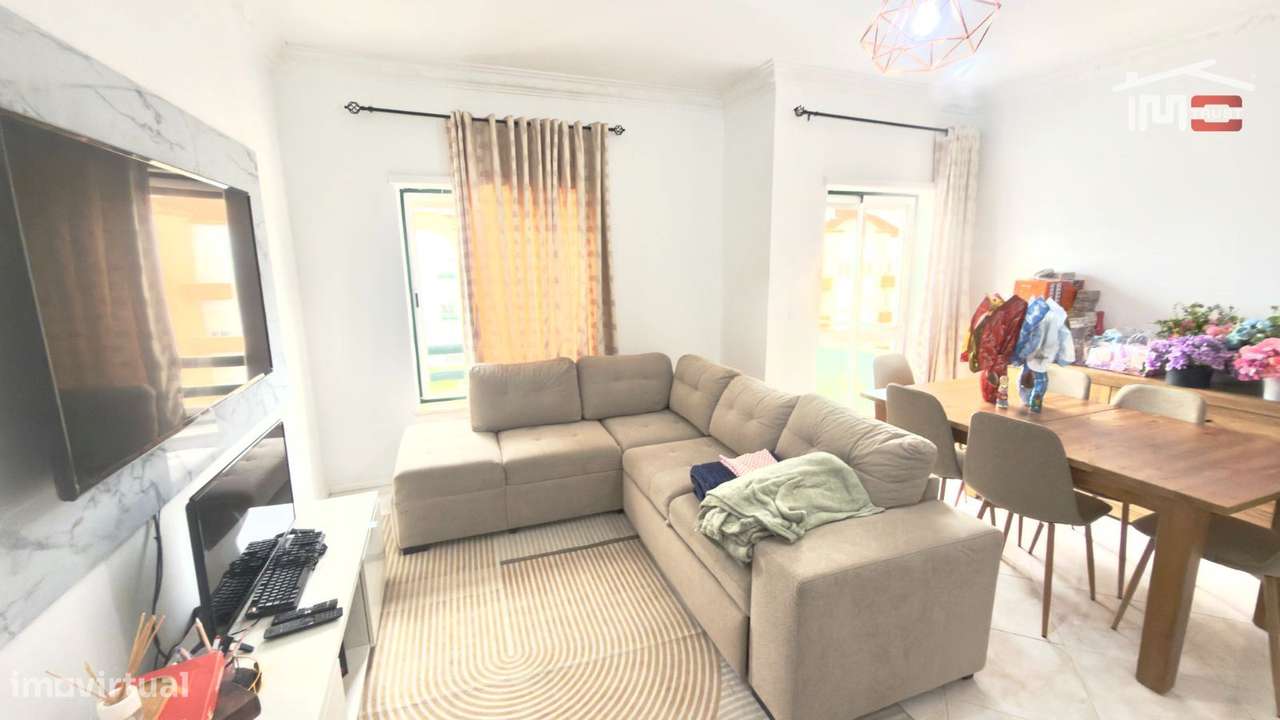 Apartamento T2+2 Duplex Samouco - 2 Varandas, Coz. Semi-Equipada, L... - Grande imagem: 4/38