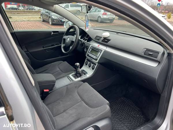 Volkswagen Passat 1.9TDI Comfortline - 8