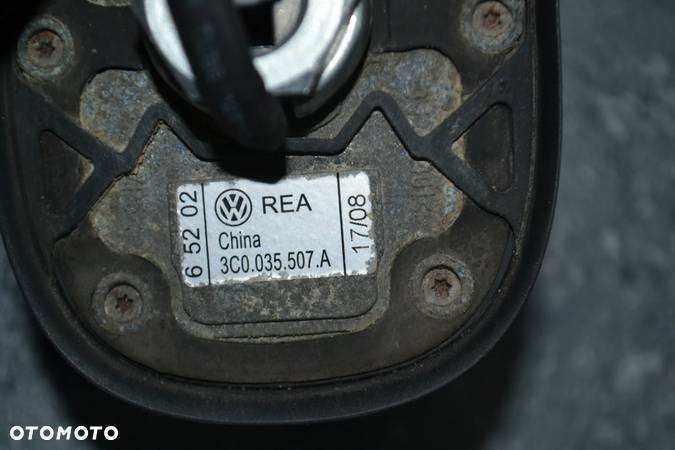 VW PASSAT B6 GOLF V TOURAN CADDY ANTENA DACHOWA 3C0035507A - 3