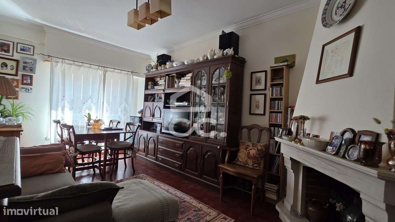 Apartamento T3 com Vista Cidade em Agualva e Mira-Sintra-3