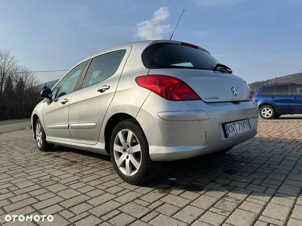 Peugeot 308 1.6 Premium - 8