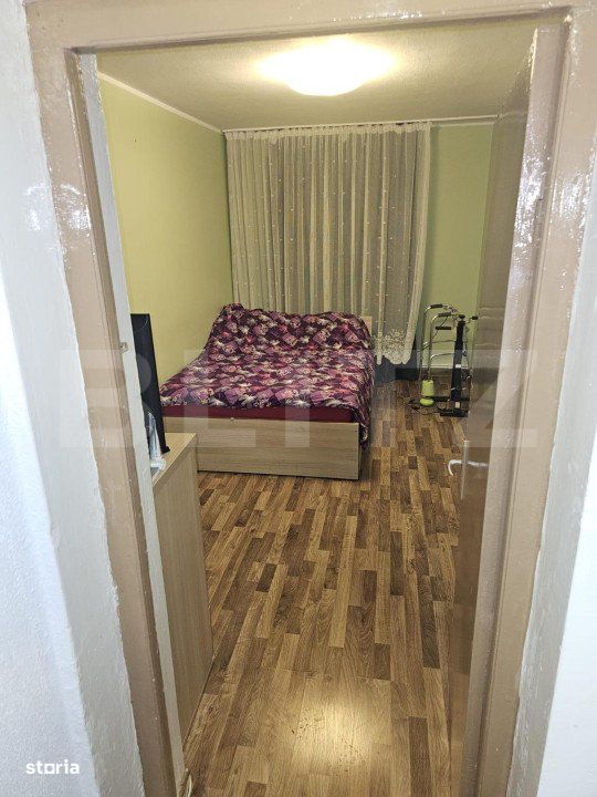 Apartament 3 camere, semidecomandat, zona Centrala