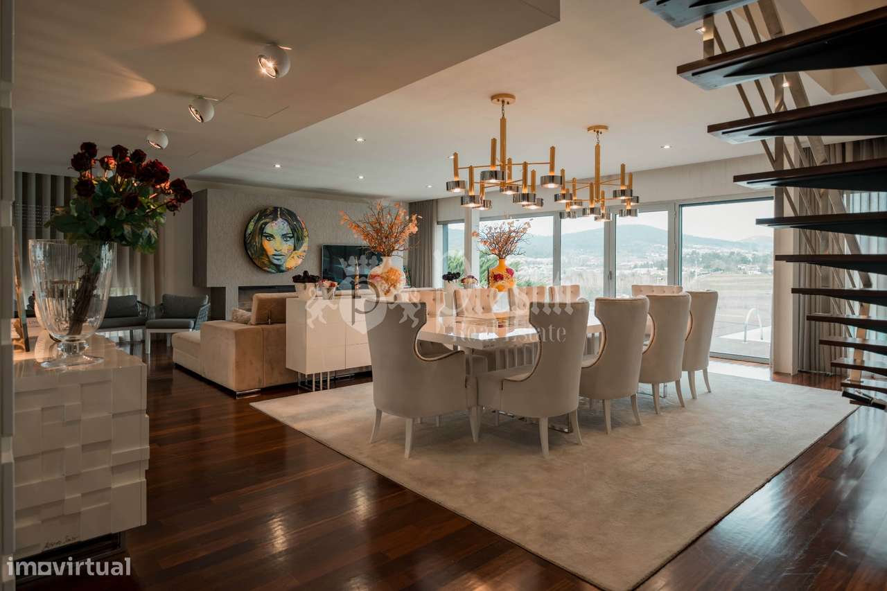 Moradia T4 com Vistas Deslumbrantes em Guimarães-5