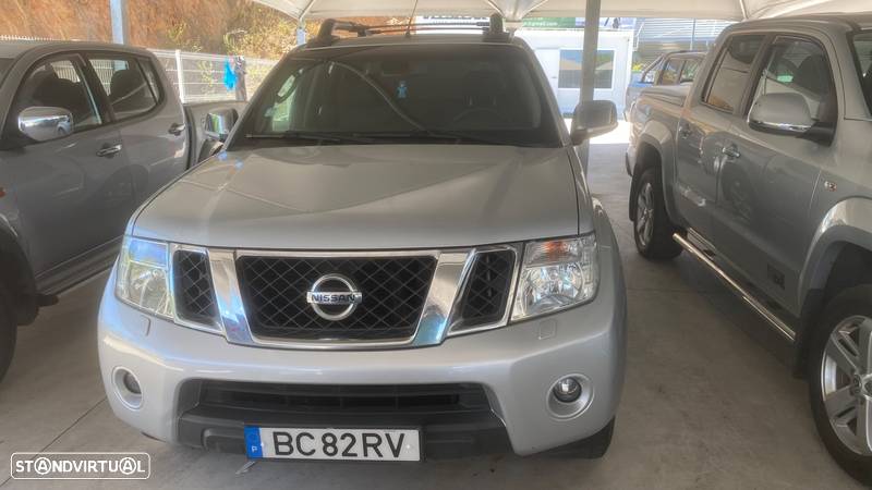 Nissan Navara 2.5 dCi CD LE Hi-Tech +P.Premium 4WD - 1