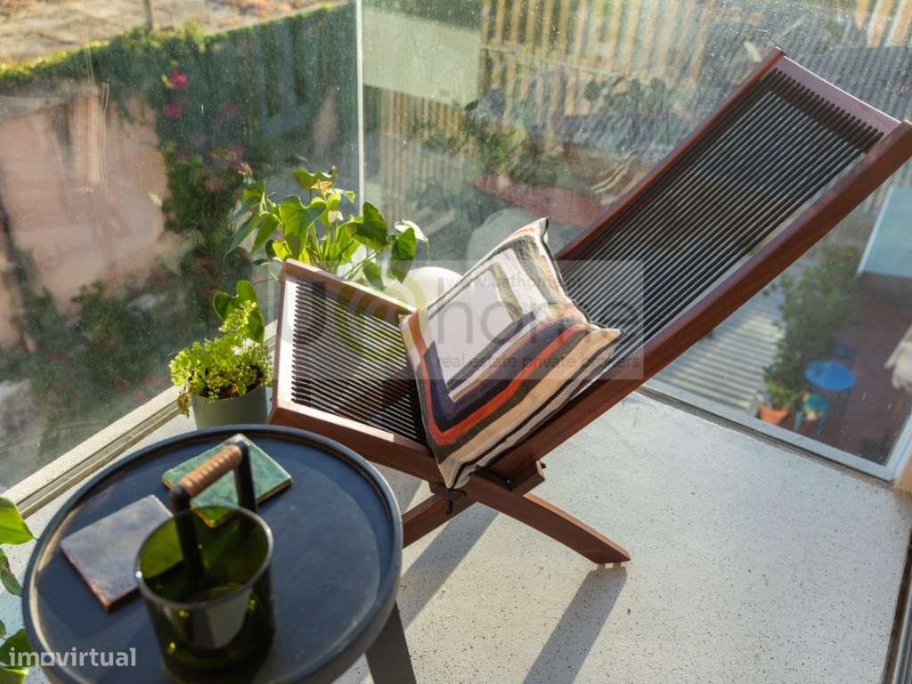 Estúdio em condomínio com piscina na avenida da Liberdade-16