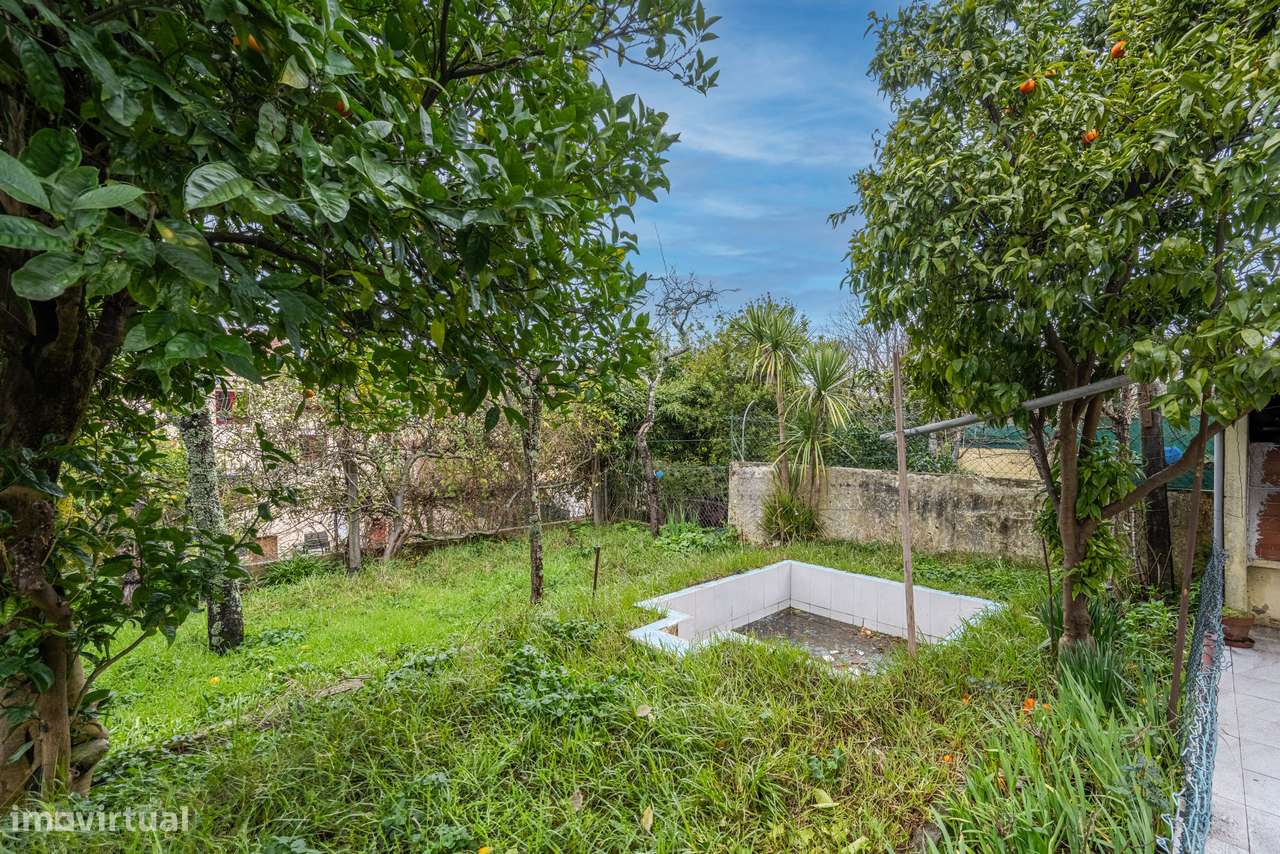 Moradia T4 de gaveto em Nogueira-30