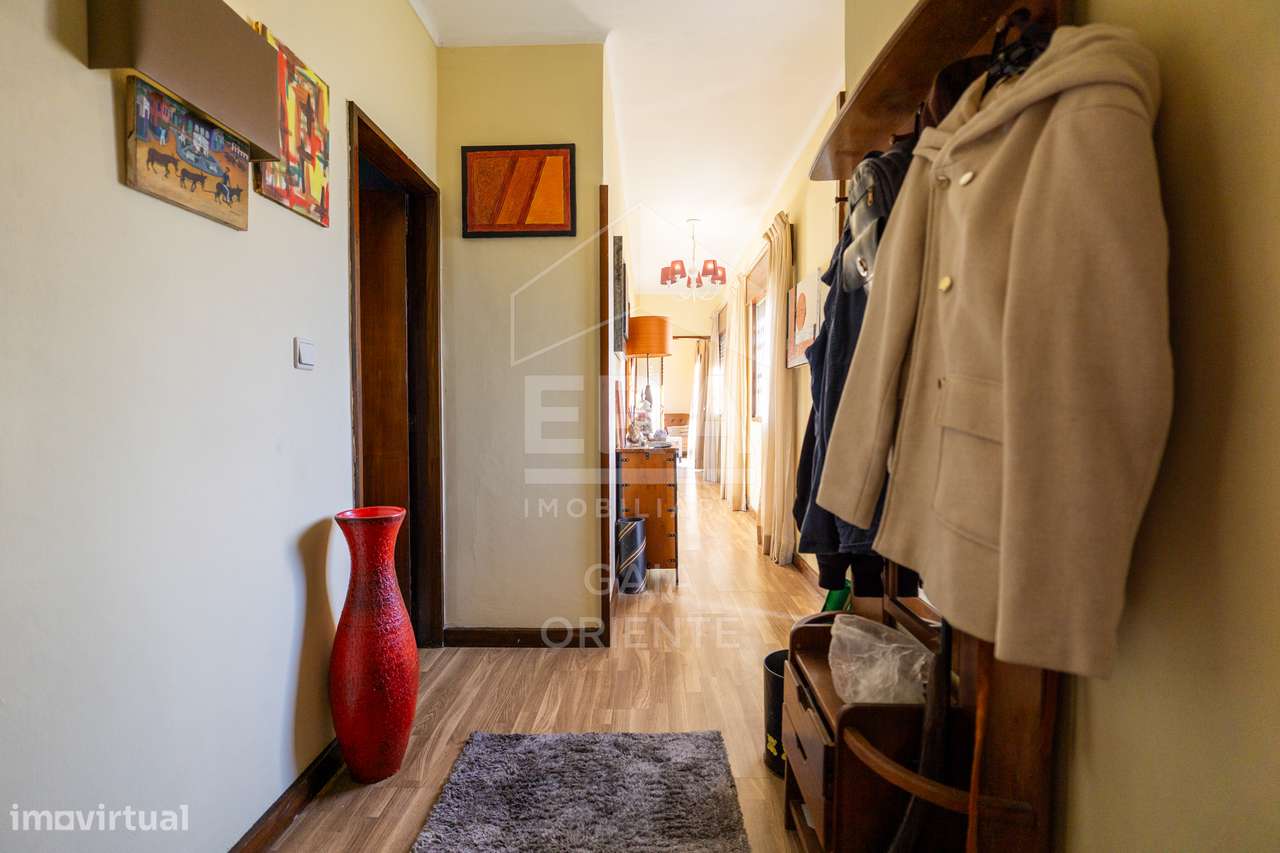 Moradia Isolada T2 e Terreno em Pedroso - Grande imagem: 5/27