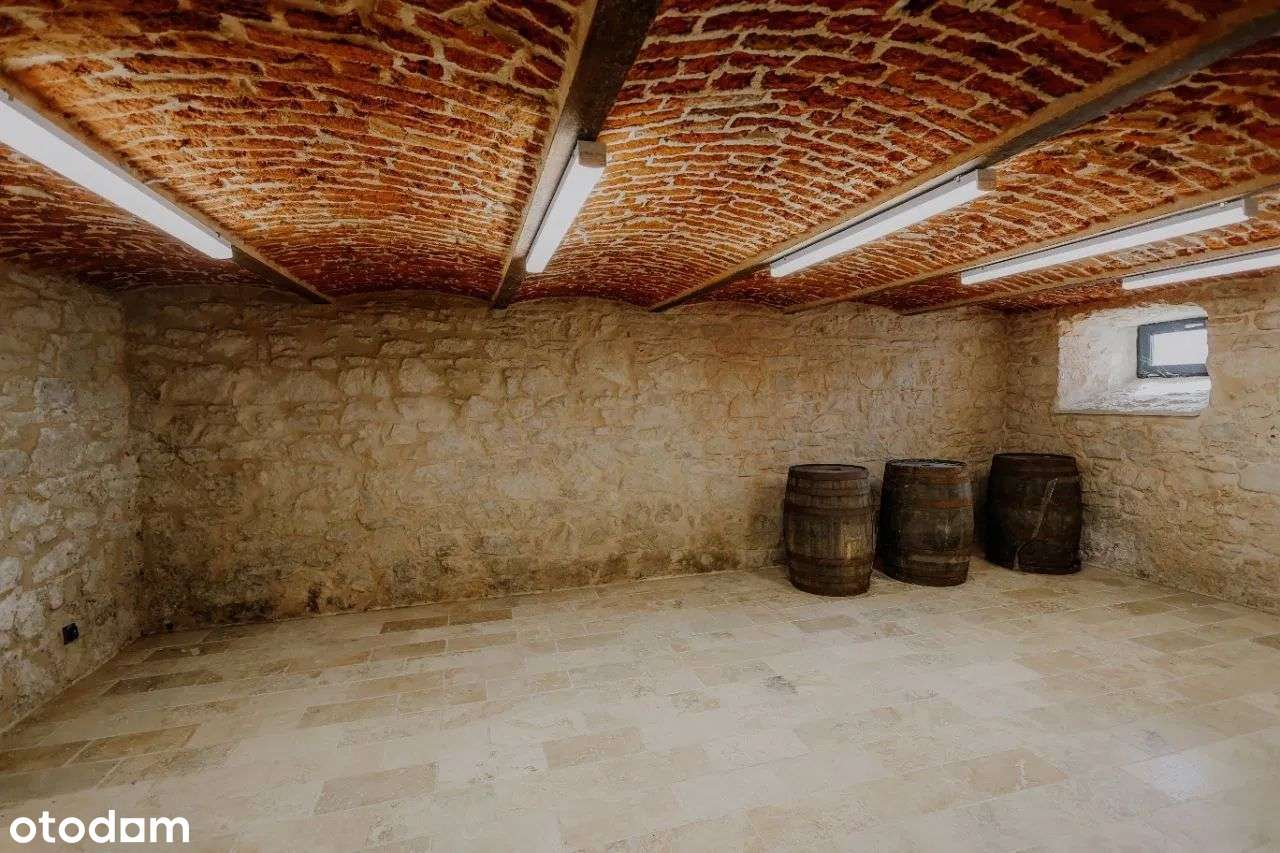 Nowoczesny budynek na sprzedaż/wynajem-11