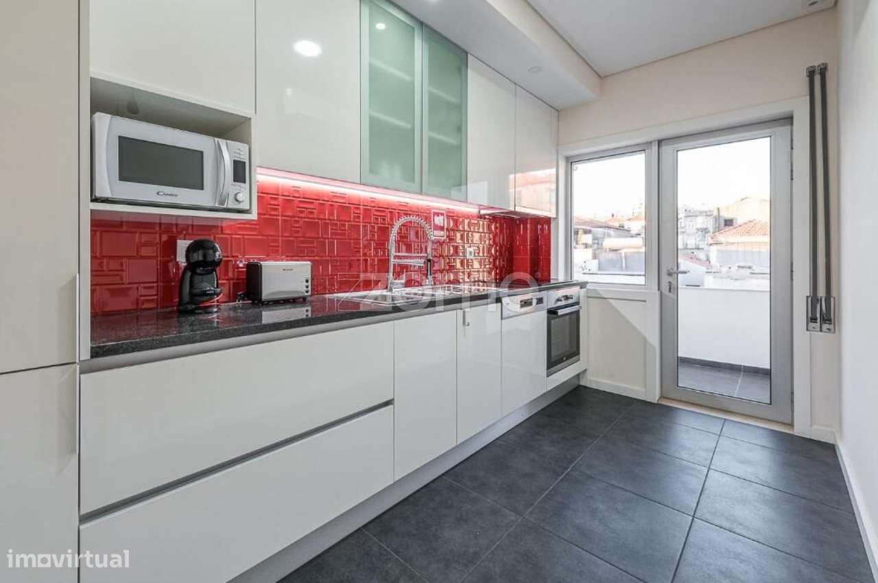 Apartamento luminoso T2+1 com varanda na Avenida Rodrigues de Freitas-20