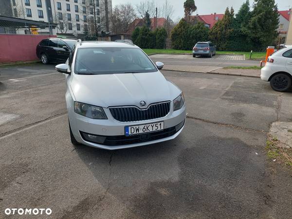 Skoda Octavia 2.0 TDI Ambition DSG - 9