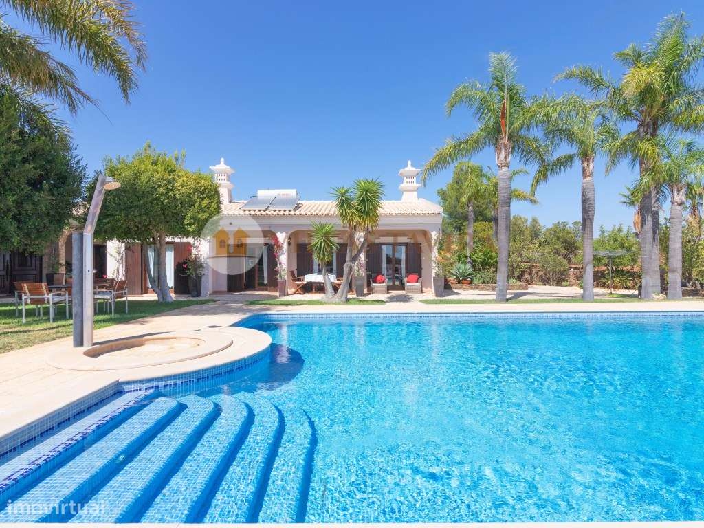 Moradia T4+2 de Luxo na Serra Algarvia com Vista para o Mar e Piscina - Grande imagem: 1/54