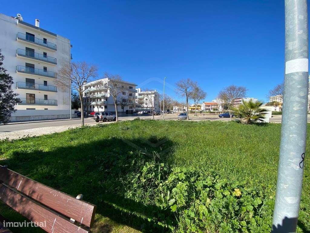 Lote para construção de 15 fogos + 1 loja, Loulé, Algarve - Grande imagem: 2/14