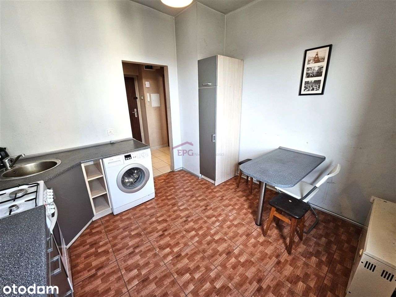 Duża kawalerka z potencjałem, osobna kuchnia!-7