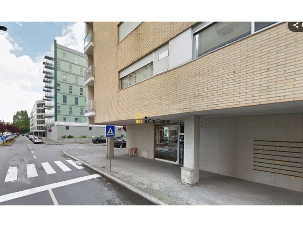 Loja de Gaveto c/ Armazém | Hospital São João - Grande imagem: 4/4