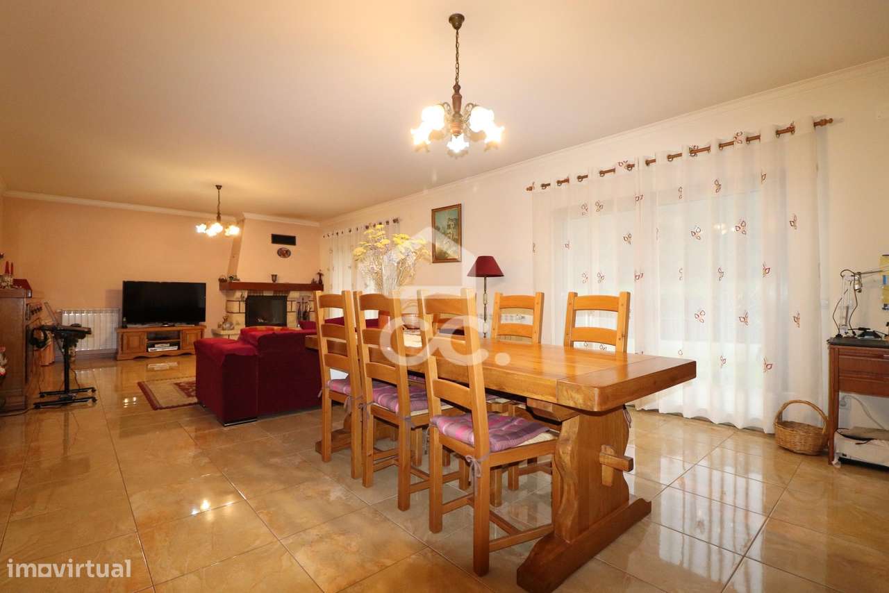 Fantástica moradia com garagem, churrasqueira e terreno no concelho de - Grande imagem: 5/29