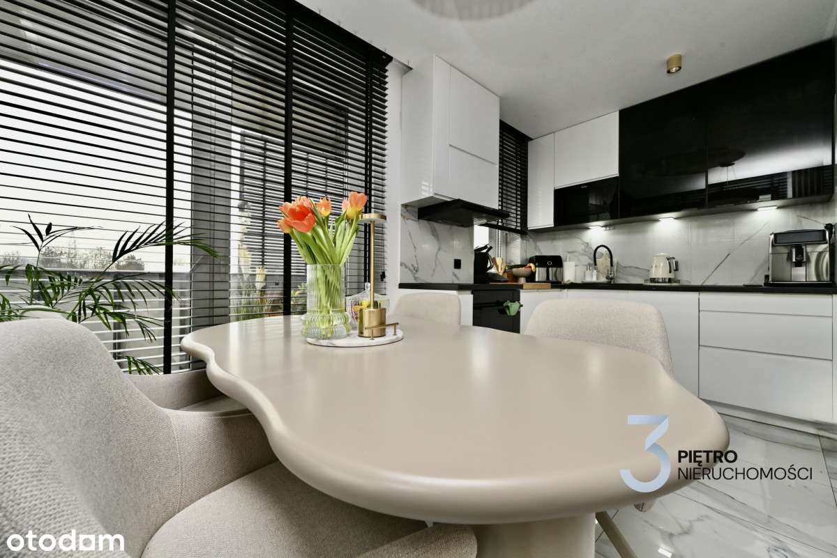 Mieszkanie czteropokojowe z tarasem!-2