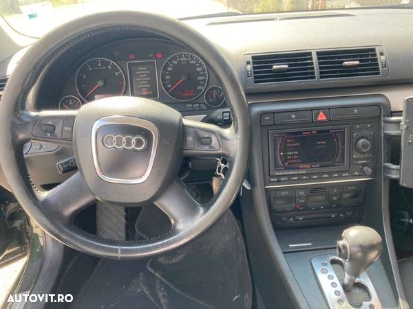 Dezmembrez Audi A4 B7 1.8i BFB HED Automat Combi 2007 - 4