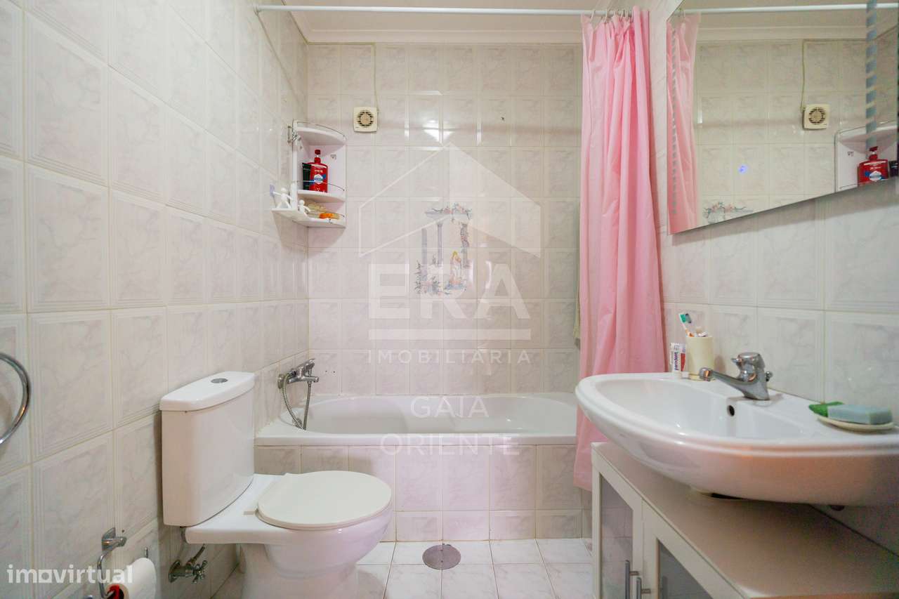 Apartamento T3 com Excelentes Áreas em Oliveira do Douro-42