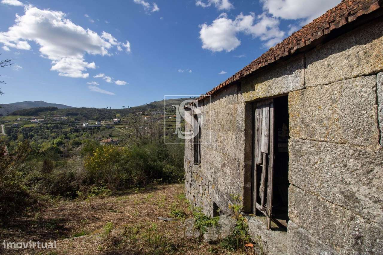 MORADIA T2 COM 1 HECTARE DE TERRENO em Gestaçô Baião - Grande imagem: 5/32
