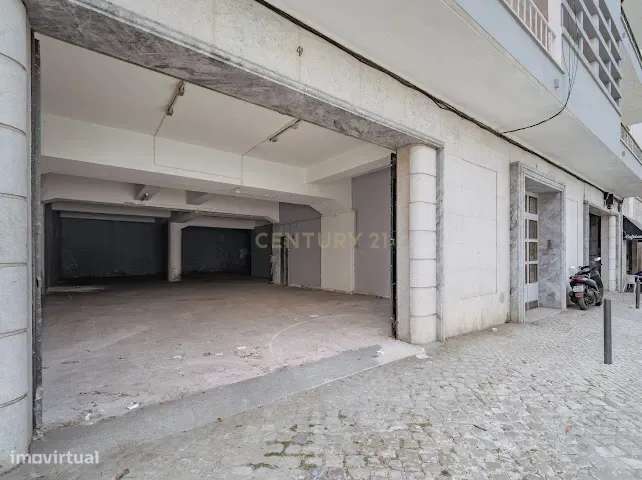 Prédio de Investimento Premium no Centro de Almada | Vista Rio | Eleva-1