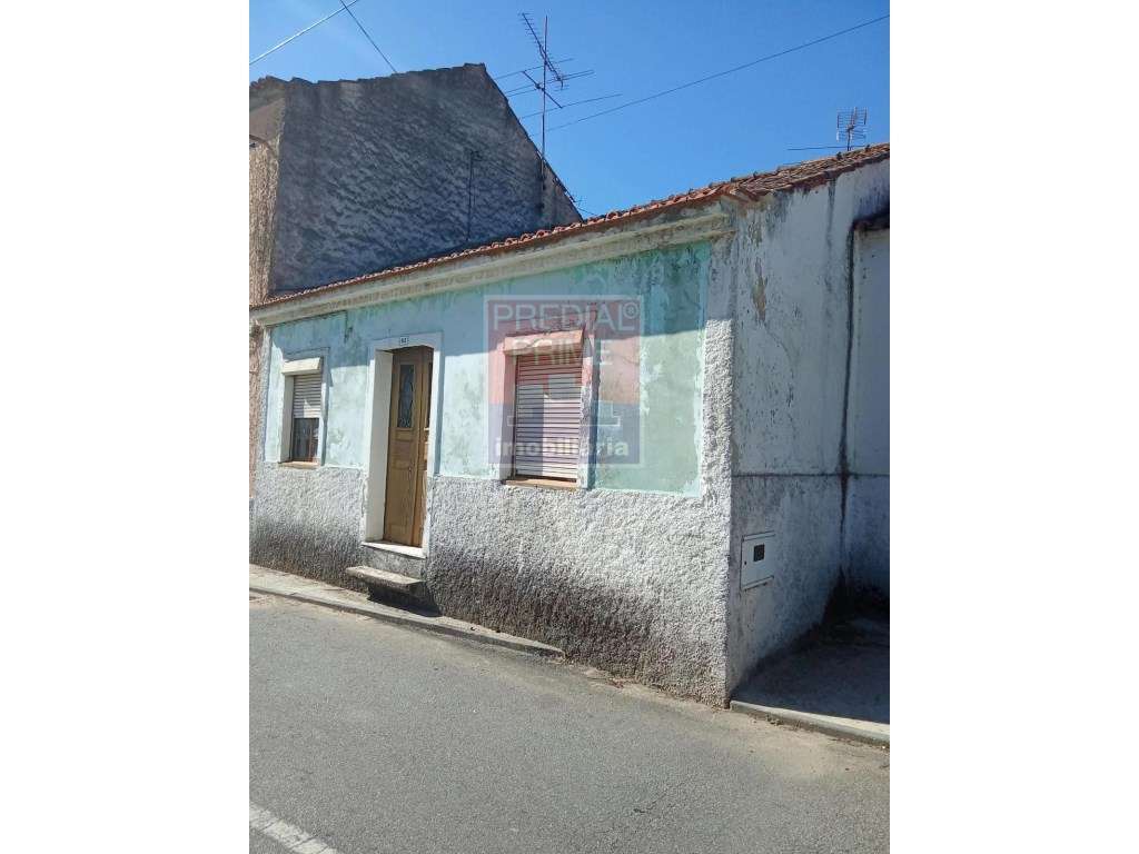 Moradia T3 em São João de Loure-1