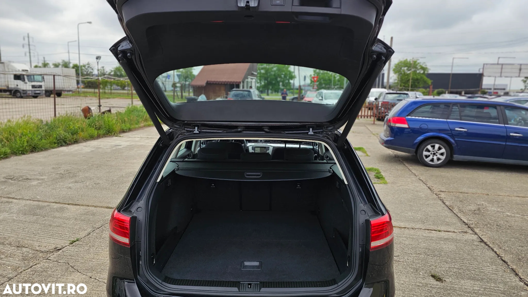 Volkswagen Passat Variant 1.6 TDI Comfortline - 11