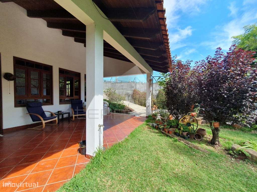 Moradia em Anta - Espinho-1