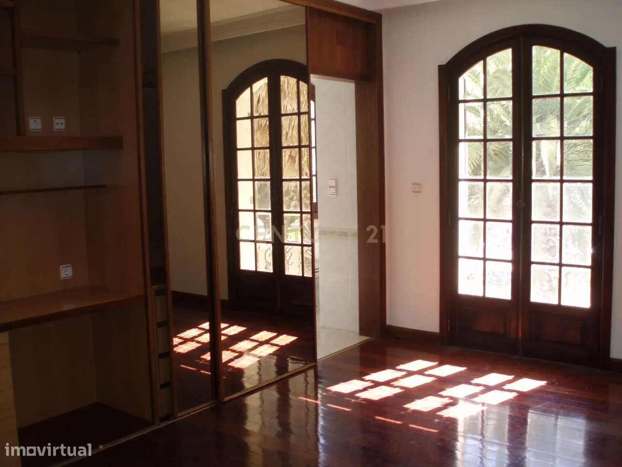 Excelente Moradia T4 - Massamá - Grande imagem: 4/25