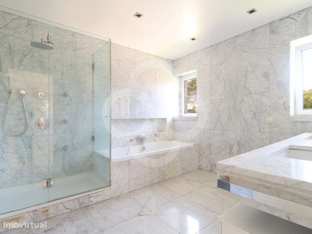 Moradia T6 com projeto aprovado Isolada no Estoril com piscina e ga...-27