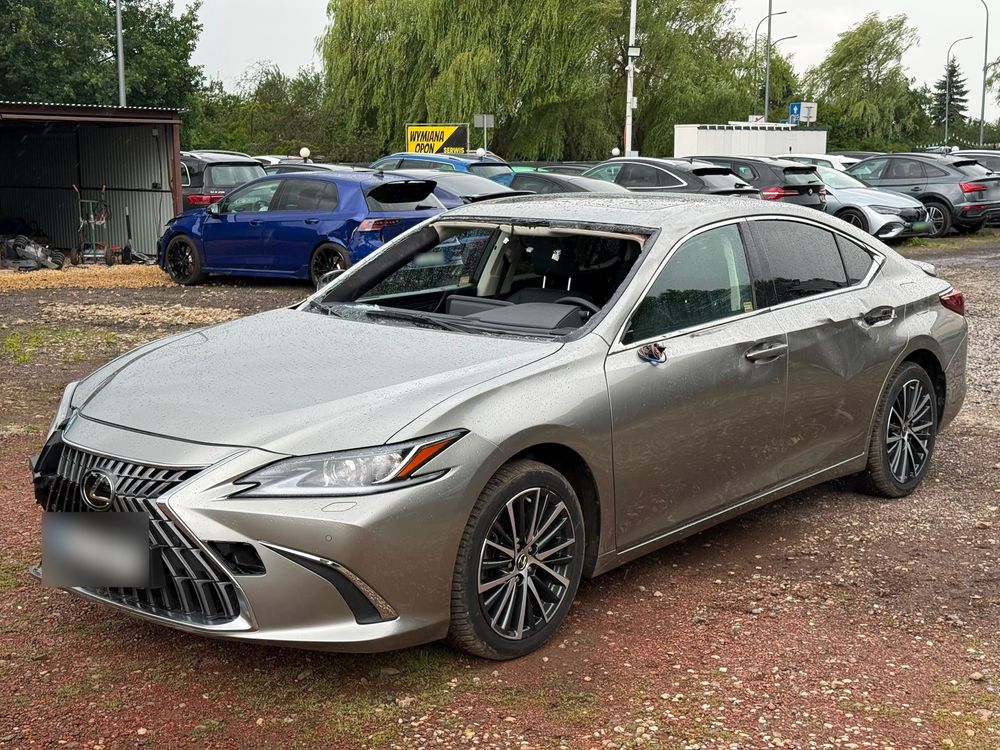 Lexus ES 300h Elegance 2024