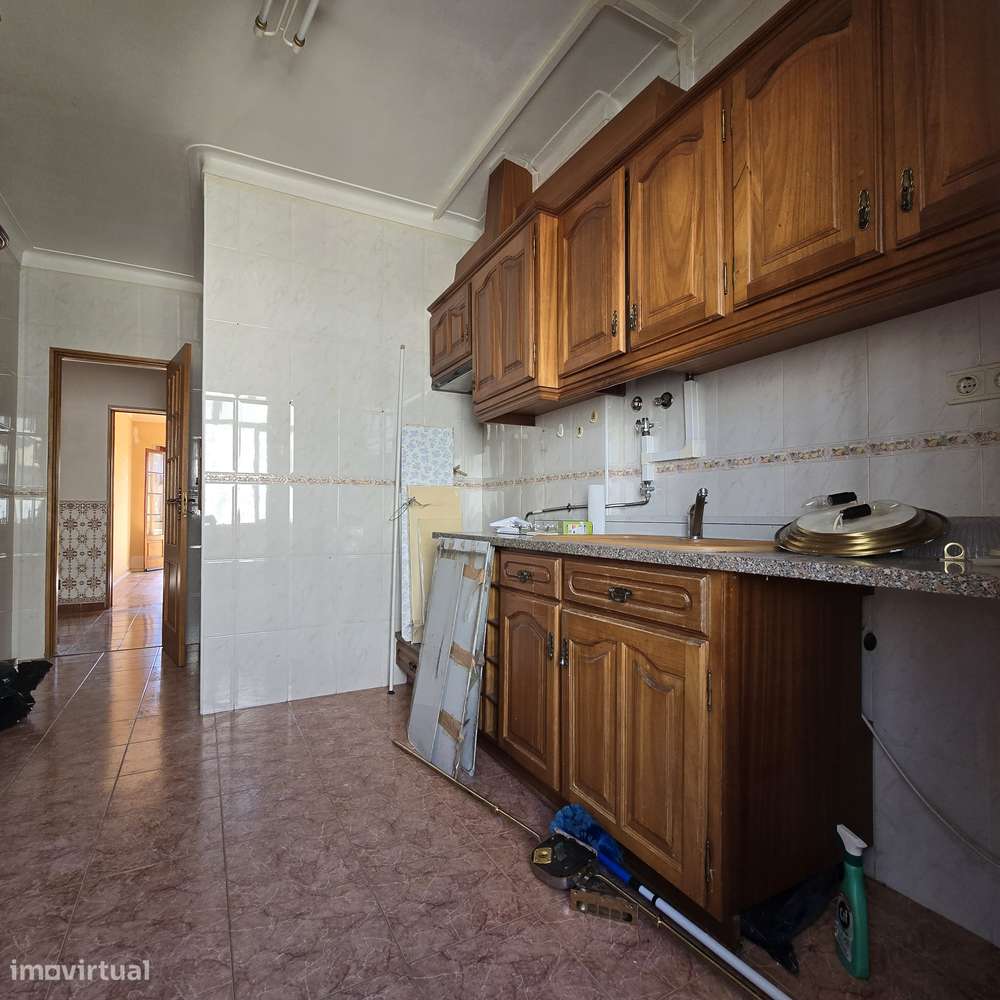 T4/T3 Renovado no Bairro do Liceu-6