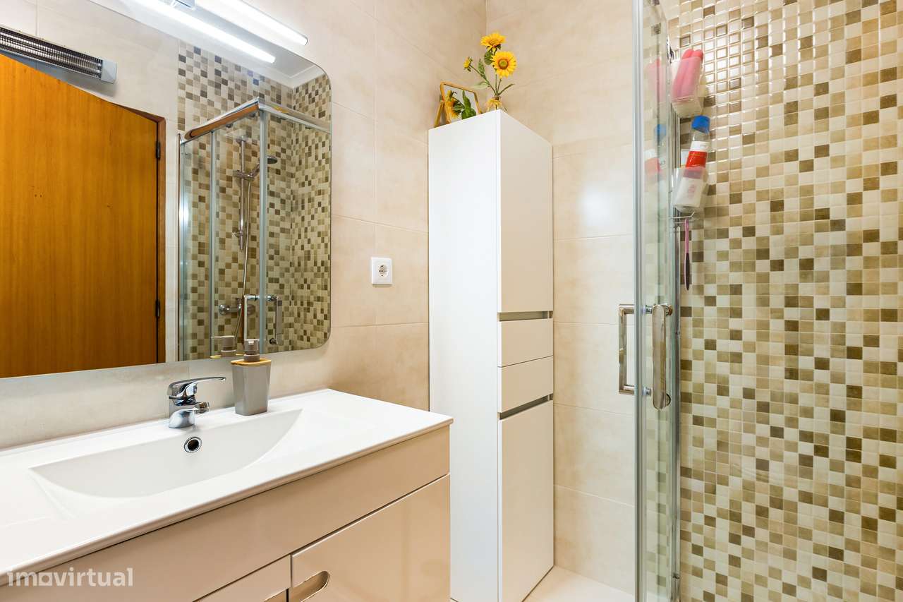 T2 com terraço em Rio de Mouro-Sintra-20