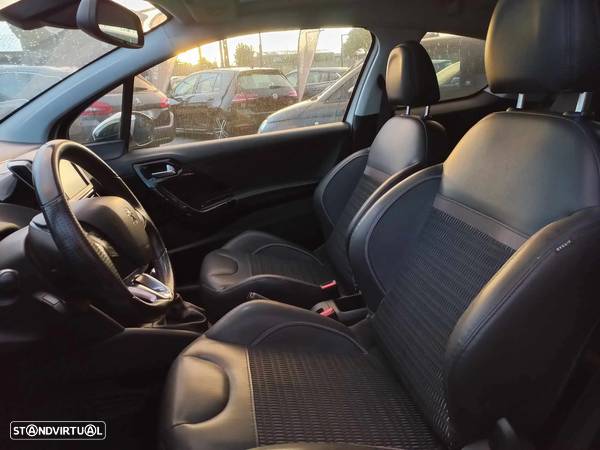 Peugeot 208 1.6 THP Allure - 14