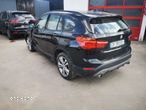 BMW X1 sDrive20i Advantage - 11