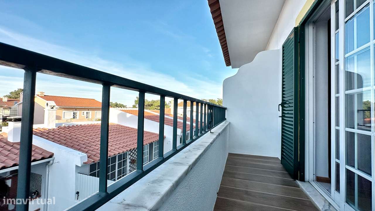 Moradia Geminada T4 – Quinta do Conde (Boa Água)-13